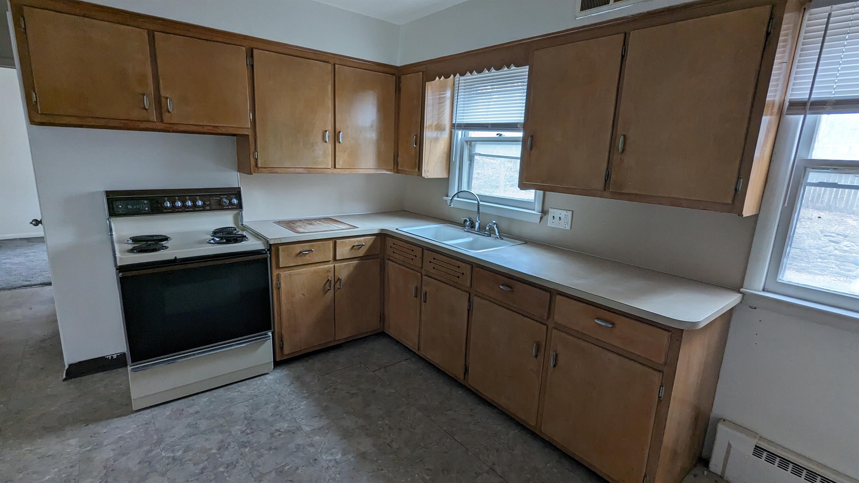 765 Keenway Circle  Apt. 4